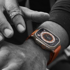 Apple Watch Ultra GPS + Cellular, 49 мм, корпус из титана, ремешок Alpine зеленого цвета